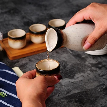 Japonų stiliaus senovinių, rankų darbo vyno nustatyti buitinių balta geltona vyno spiritas keramikinis puodelis puodą sake šilčiau wineware