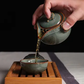 Kinija Longquan spalvos jūros vandens Nešiojamų Kung Fu Arbatos Rinkinys Puodą ir Du Arbatos Puodelio Teacup Longquan spalvos jūros vandens Virdulys arbatinukas