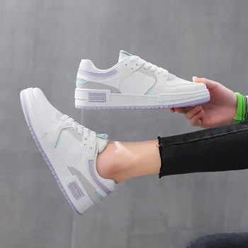 2021 m. pavasarį naujas mažas baltas batai moteriška laisvalaikio studentų batų kvėpuojantis sporto valdybos batai Leosoxs KuaFu batų dizainerio batus