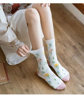 2021 naują pavasario nauja mada vasarą kojinės braškių žiedai ponios minkštas mielas ilgas kojines Japonijos šviežias ir saldus animacinių filmų