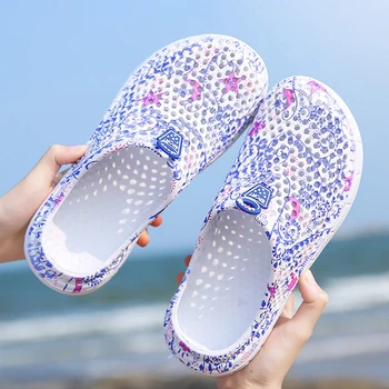 2021 Moterų Atsitiktinis Batų Kvėpuojantis Paplūdimio Sandalai Valentino Šlepetės Vasarą Užsivilkti Moterų Fifo Batų Namų Unisex Bateliai