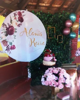 Apvalus Skydas apskritimo fone Nuotakos dušas vestuvių gėlių šalies atveju dekoro karamelinis desertas stalo reklama vinilo audinio poliesteris